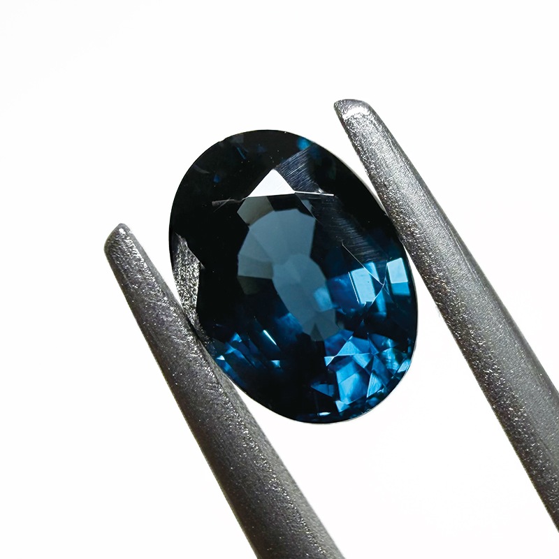 10009772：サファイア 7.0×5.1mm 1.17ct