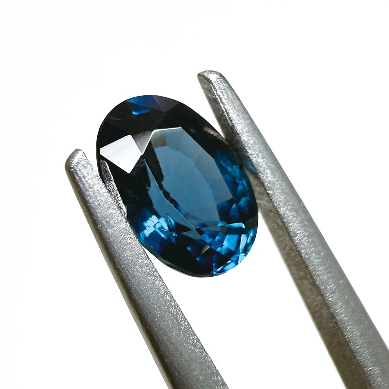 10009772：サファイア 7.0×5.1mm 1.17ct