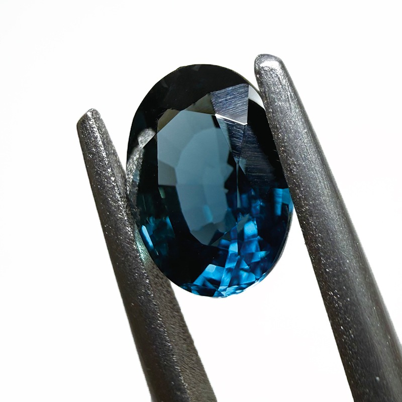 10009772：サファイア 7.0×5.1mm 1.17ct