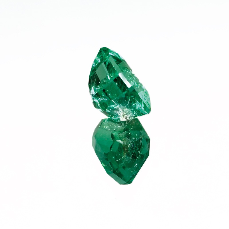 162：エメラルド　EM　5.1×4.5ｍｍ　0.60ct