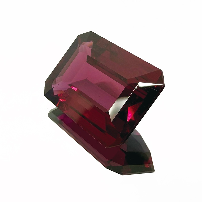 10009776：ロードライトガーネット 15.0×10.7mm 9.96ct