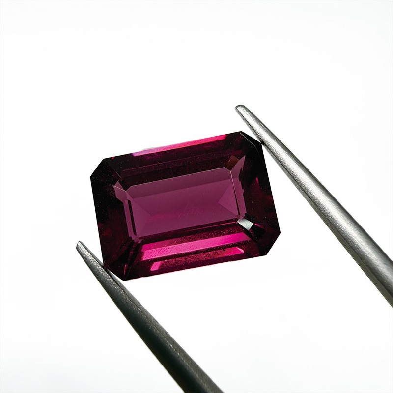 10009776：ロードライトガーネット 15.0×10.7mm 9.96ct