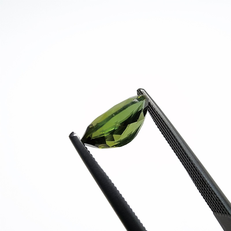 トルマリン　OV　9.8mm × 7.8mm　2.27ct