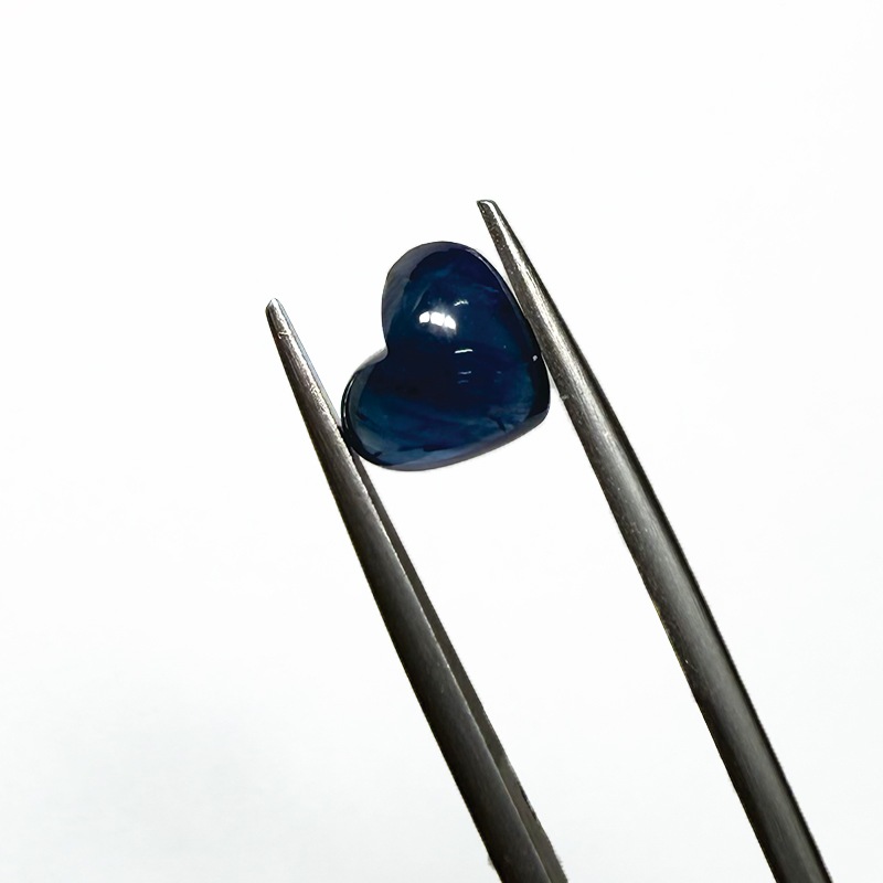 10009773：サファイア HTカボション 8.1×9.8mm 3.39ct