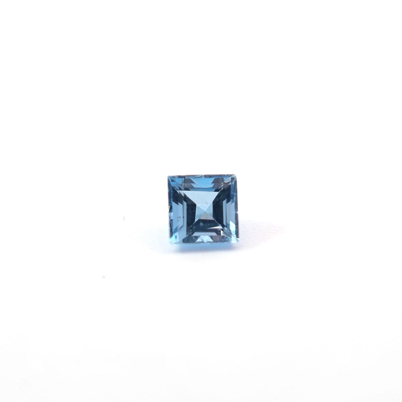 アクアマリン　SQ 3.5ｍｍ 0.21ct