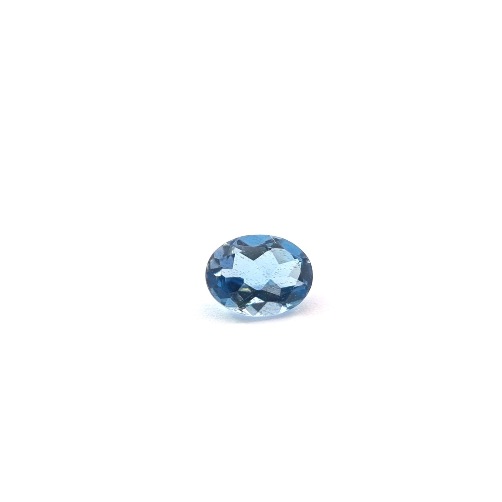 10007195：アクアマリン　OV　4.0×3.1ｍｍ　0.16ct