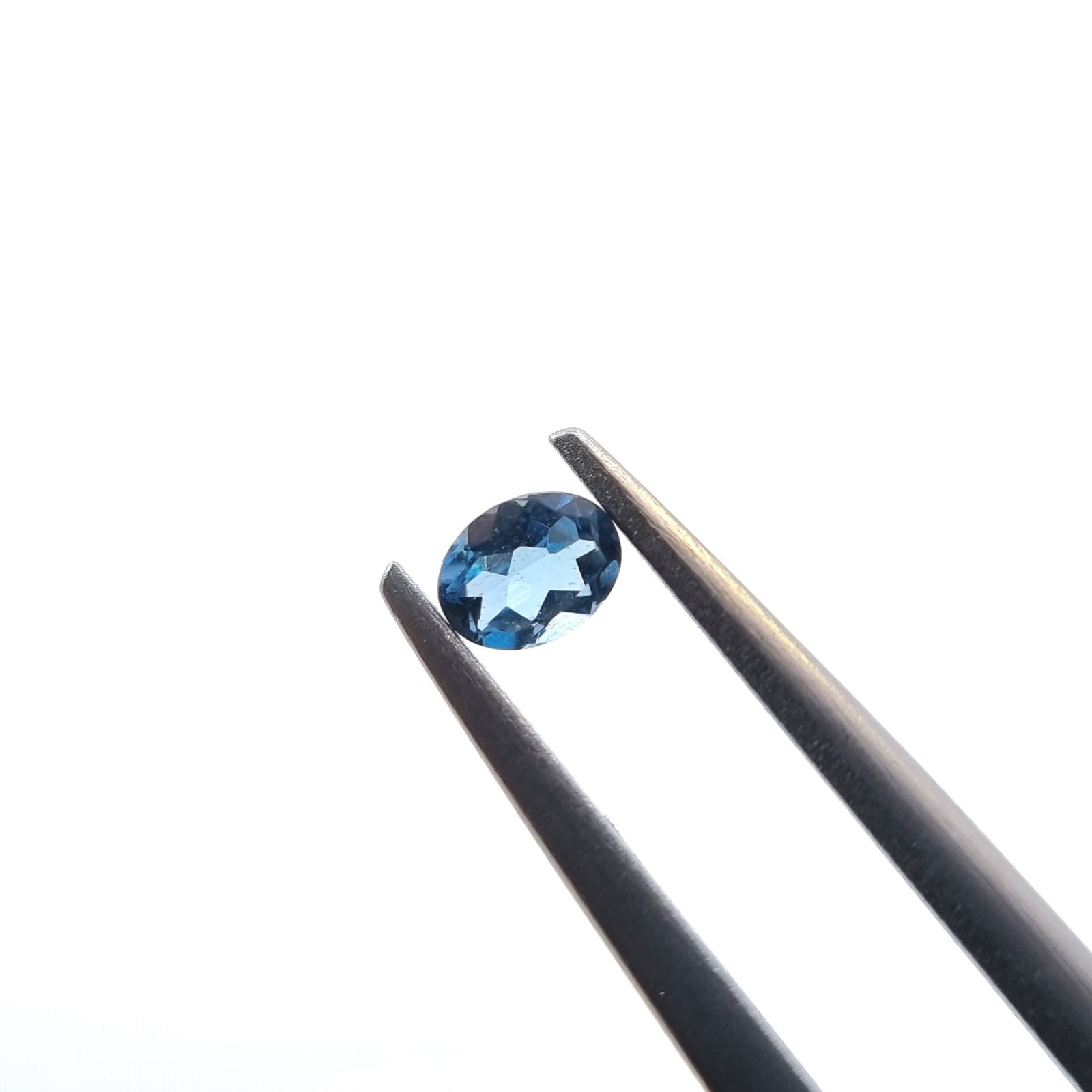 10007195：アクアマリン　OV　4.0×3.1ｍｍ　0.16ct