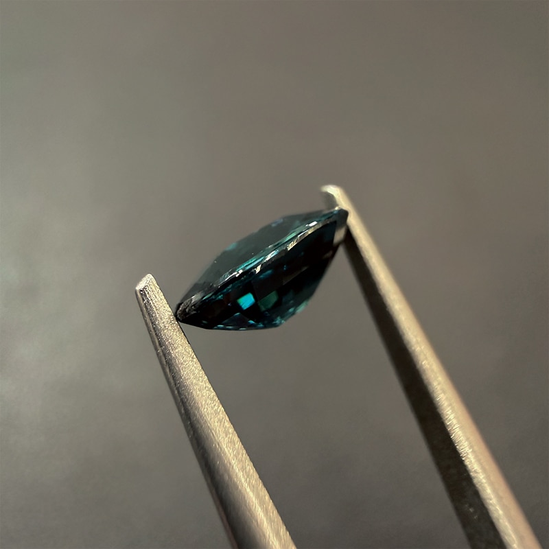 10008680：インディゴライトトルマリン(日独ソ)OV8.05×6.26ｍｍ1.141ct