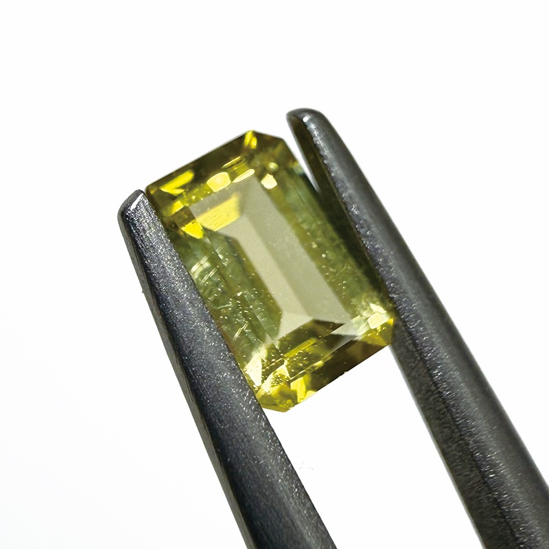 10009799：カナリートルマリン　日独ソーティング付き　　EM　6.06×4.01ｍｍ　0.574ct　