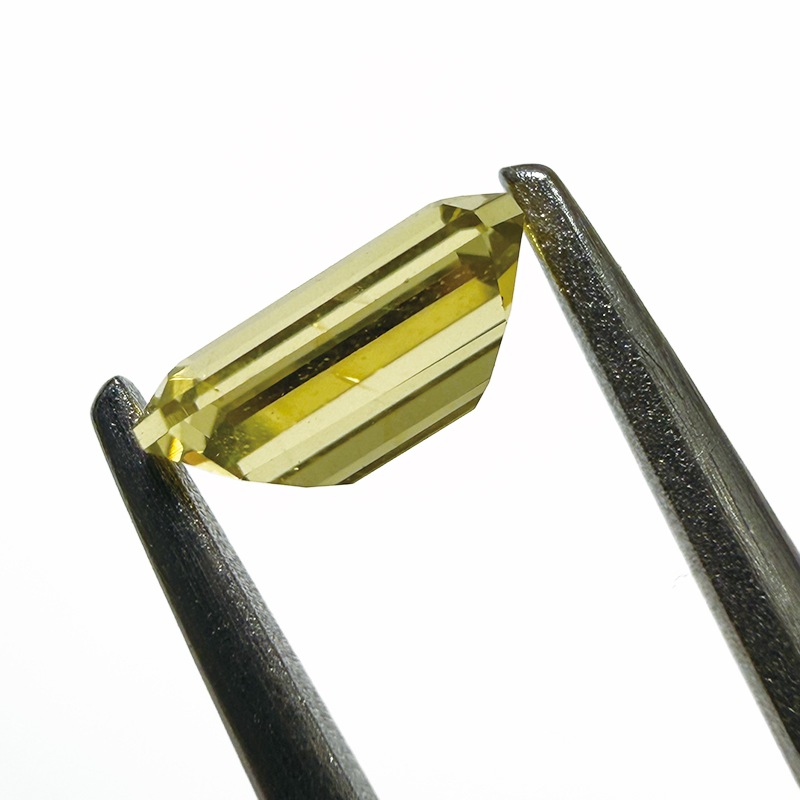 10009799：カナリートルマリン　日独ソーティング付き　　EM　6.06×4.01ｍｍ　0.574ct　