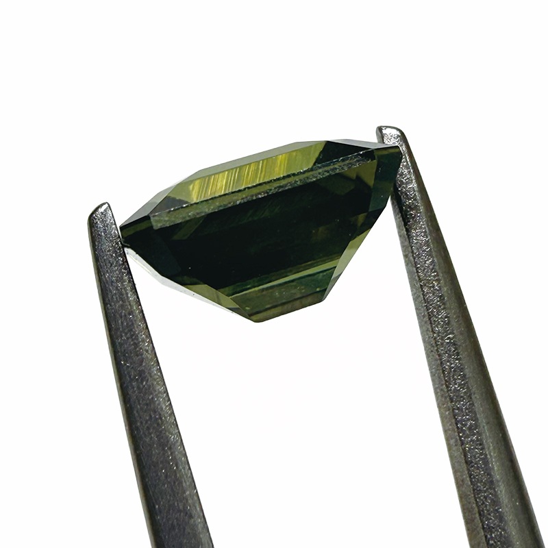 10009836:グリーンジルコン EM 7.7×6.2 2.24ct