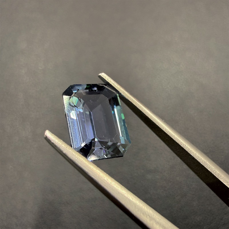 404：ゾイサイト　9.7×7.2ｍｍ 2.44ct