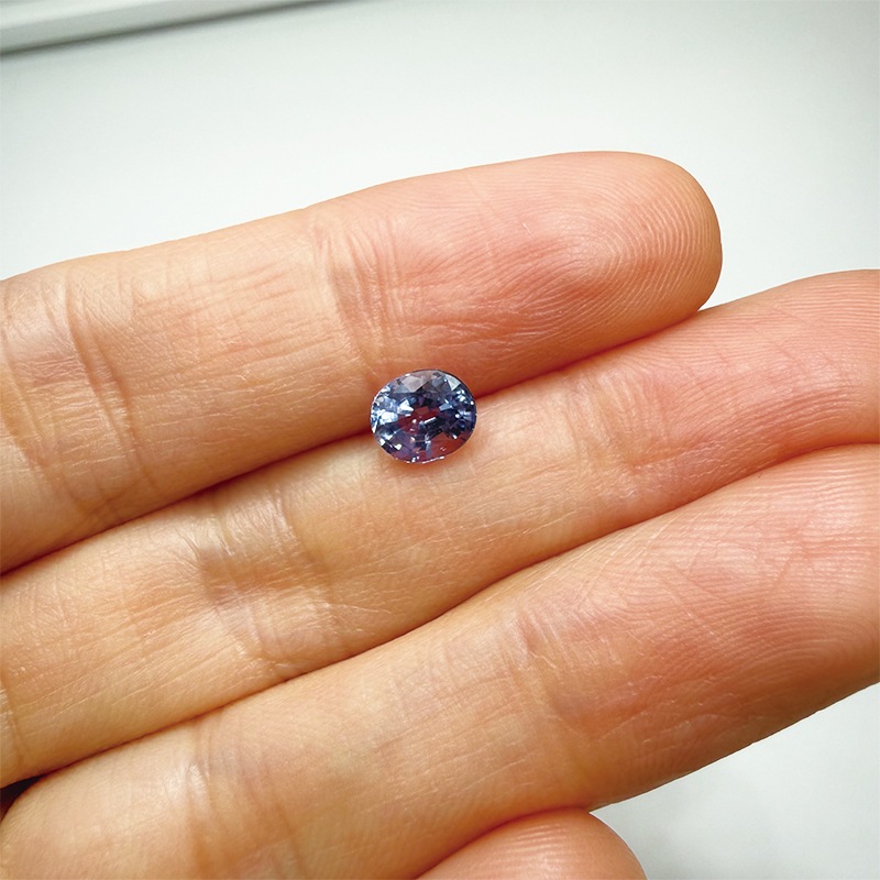 475：ファンシーサファイア OV6.0×5.0mm 0.89ct