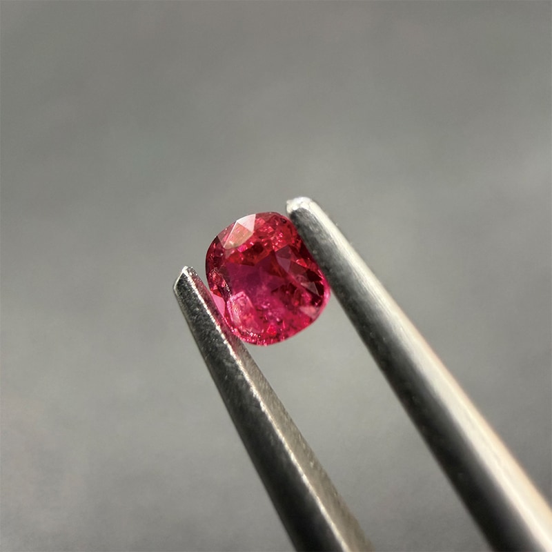 10001596：スピネル　3.4×3.1ｍｍ　0.22ct