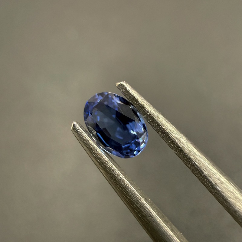 479：サファイア(NTCF)(AIGS鑑別)　OV 5.50×3.88ｍｍ 0.43ct