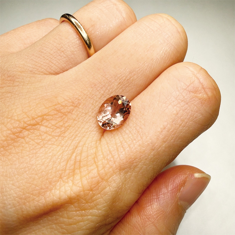 トルマリン　OV　9.1×7.0ｍｍ　2.04ct