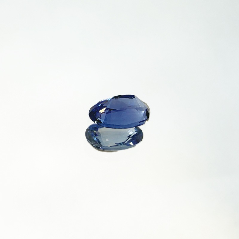 10008157：サファイア OV6.4×4.2mm 0.72ct