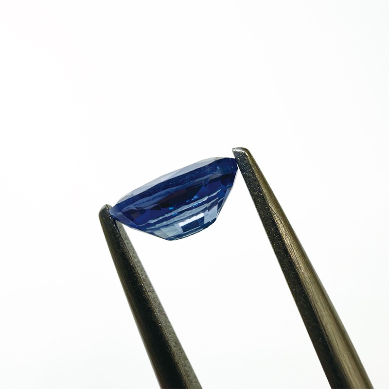10008157：サファイア OV6.4×4.2mm 0.72ct