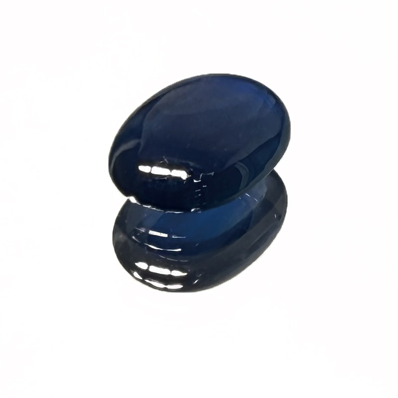 10009770：サファイア OVカボション 6.9×5.1mm 0.96ct