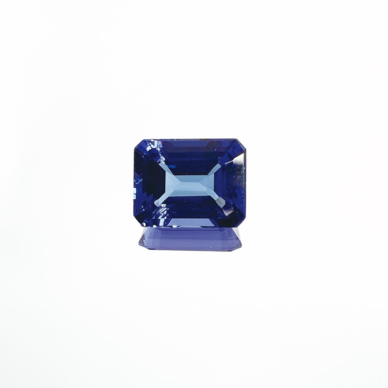 100084370:タンザナイト EM 9×7.1mm 2.52ct