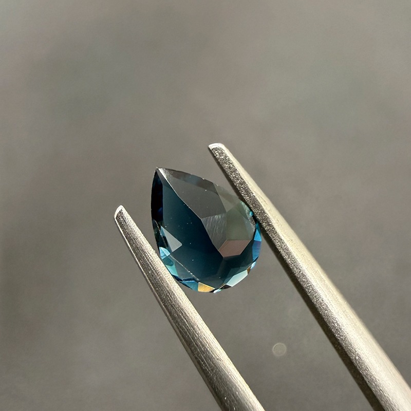 10008446：インディゴライトトルマリン（日独ソーティング付き） PS7.24×5.05mm 0.600ct