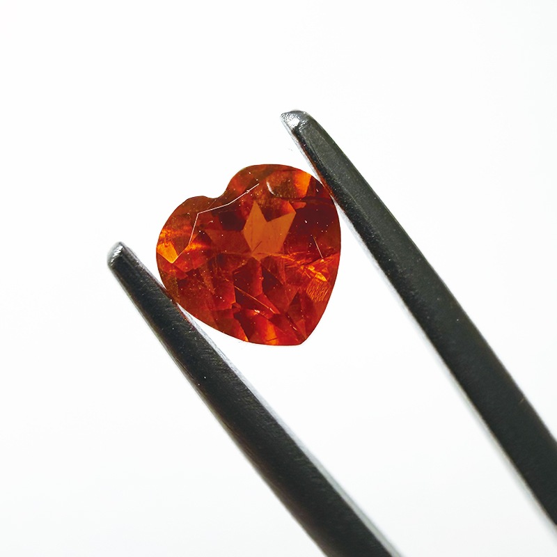 10009769：スペサルティンガーネットHT5.2ｍｍ0.70ct