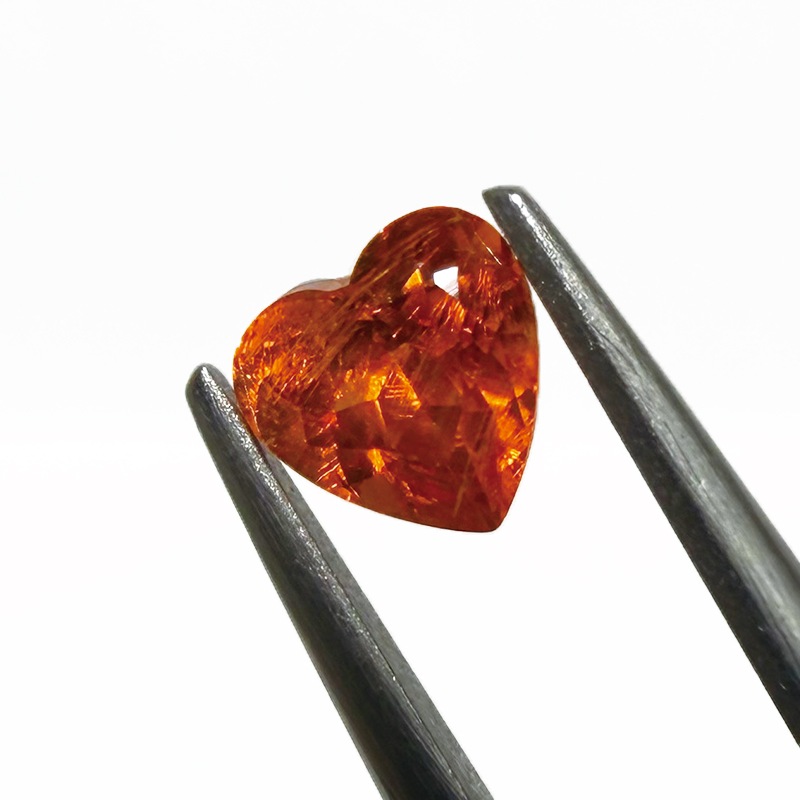 10009767：スペサルティンガーネットHT5.5ｍｍ0.80ct