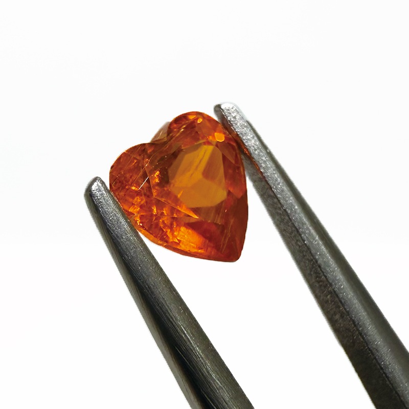 10009767：スペサルティンガーネットHT5.5ｍｍ0.80ct