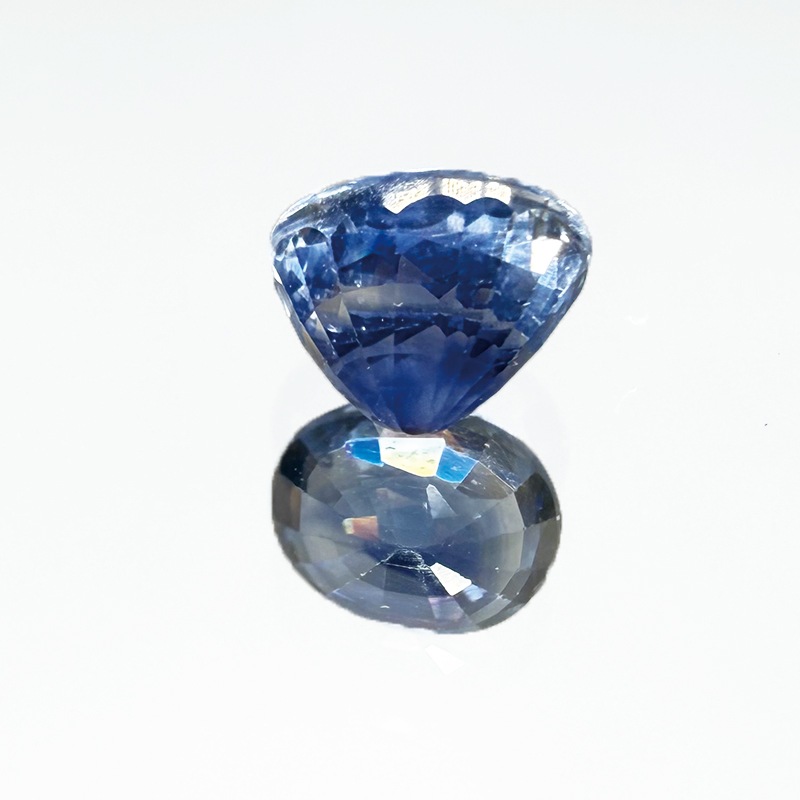 10009803：ブルーサファイアOV4.9×3.8ｍｍ0.57ct