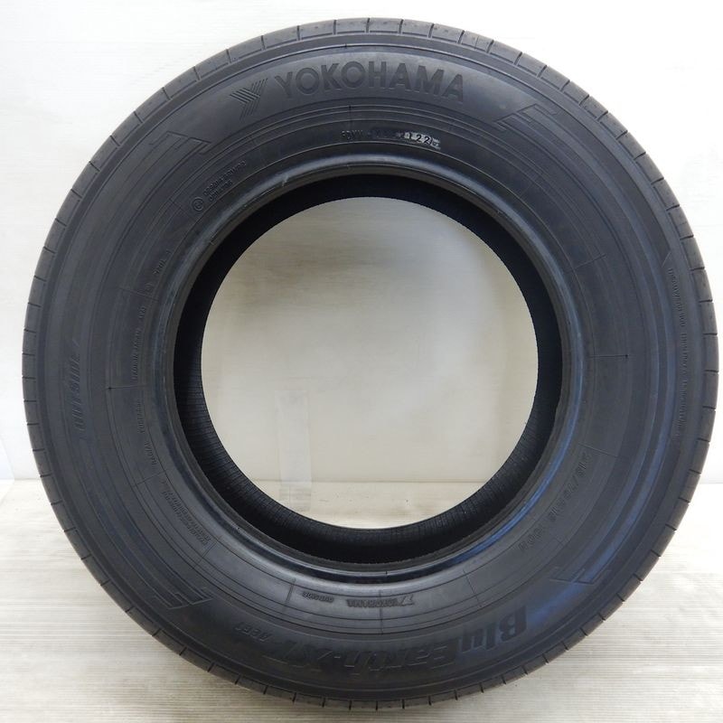 タイヤ・ホイール 215/70r16 YOKOHAMA BluEarth-XT AE61 0000000143562_LvCUdHf.jpg
