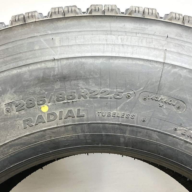 中古 285/85R22.5 143/140J ブリヂストン W987 冬タイヤ トラック用 1