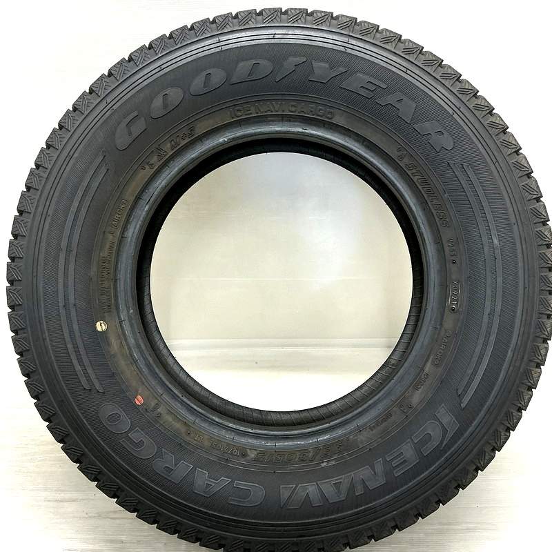 2025年製　グッドイヤー　ナビカーゴ195/80R15　ハイエース・キャラバン アイスナビ CARGO 200系ハイエース 新品スノータイヤホイール4本セット
