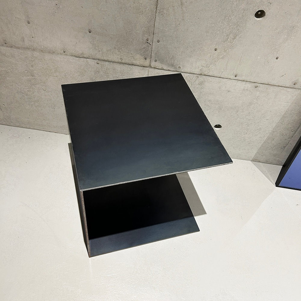 コの字型サイドテーブル