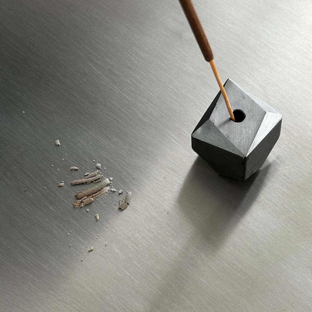 黒皮鉄のお香立て