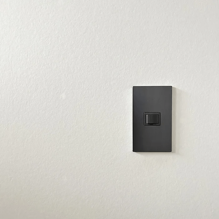aizara 黒皮鉄スイッチプレート 1穴