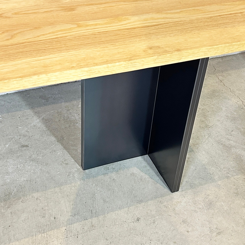 Tの字型テーブルレッグ