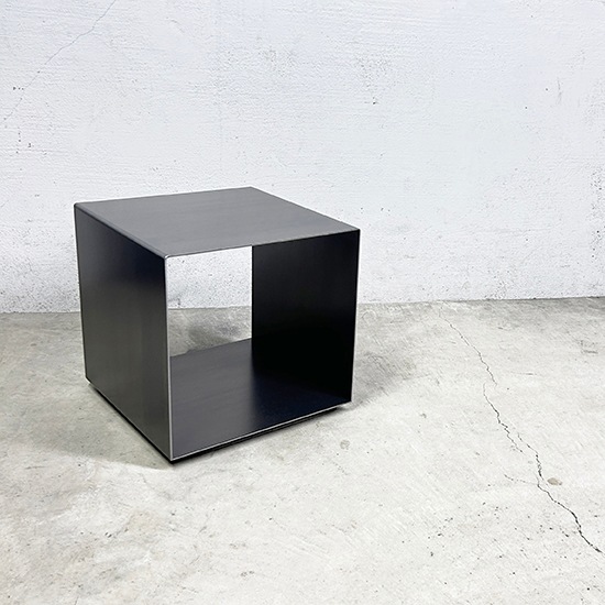 キューブボックス