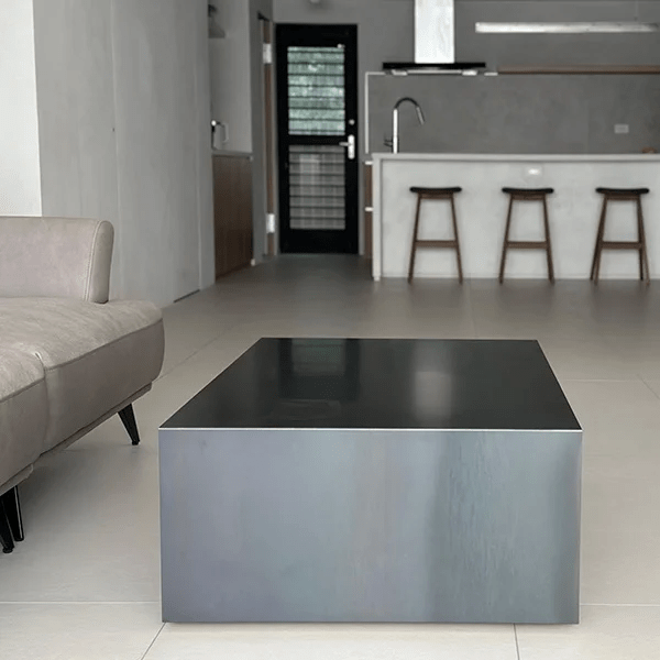 黒皮鉄のコーヒーテーブル