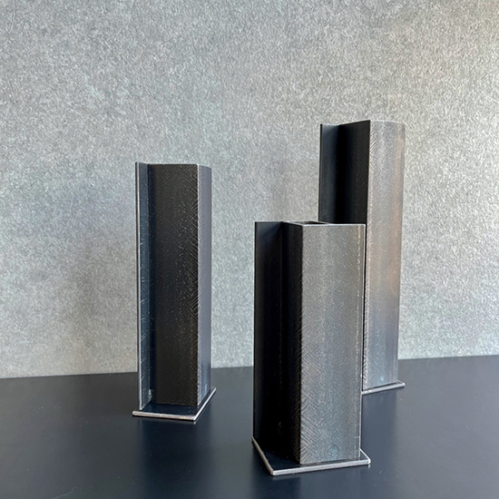 黒皮鉄の一輪挿し