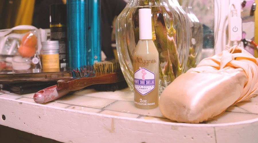 ��Lea Cygnes�� Pointe Shoe Shellac �ݥ��ȥ��塼����������å����ȥ����塼�����ϡ��ɥʡ�