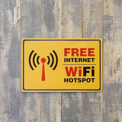 ����ƥ������᥿�륨��ܥ��ץ졼�ȡ�S [FREE WIFI ]
