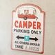 ����ꥫ�󥯥饷�å� ����ܥ��ƥ���ץ졼�� [CAMPER PARKING ONLY]