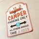 ����ꥫ�󥯥饷�å� ����ܥ��ƥ���ץ졼�� [CAMPER PARKING ONLY]