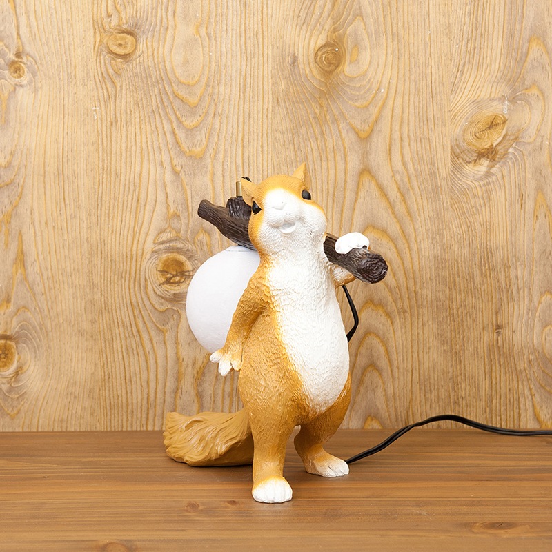 �ơ��֥���סΥꥹ�ϡ�LED��°��