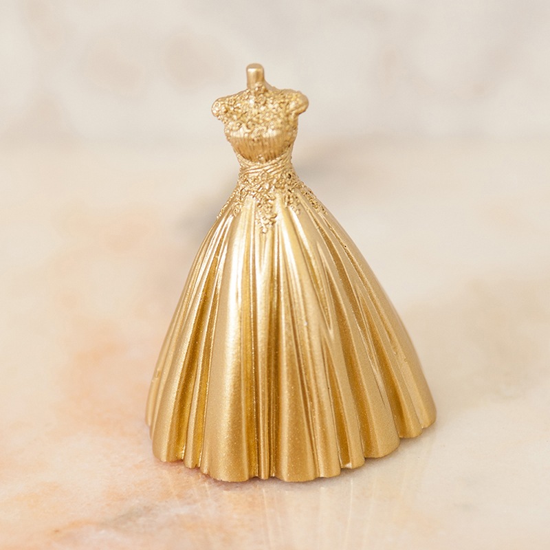 Chloe �������Υ��奨�꡼�ǥ����ץ쥤�������ǥ��󥰥ɥ쥹��