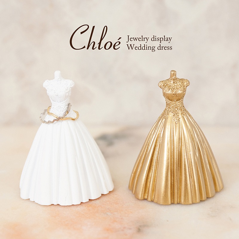 Chloe �������Υ��奨�꡼�ǥ����ץ쥤�������ǥ��󥰥ɥ쥹��