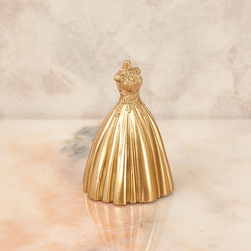 Chloe �������Υ��奨�꡼�ǥ����ץ쥤�������ǥ��󥰥ɥ쥹��