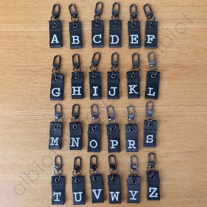 TOSSDICE（トスダイス） LETTER CHARM レターチャーム