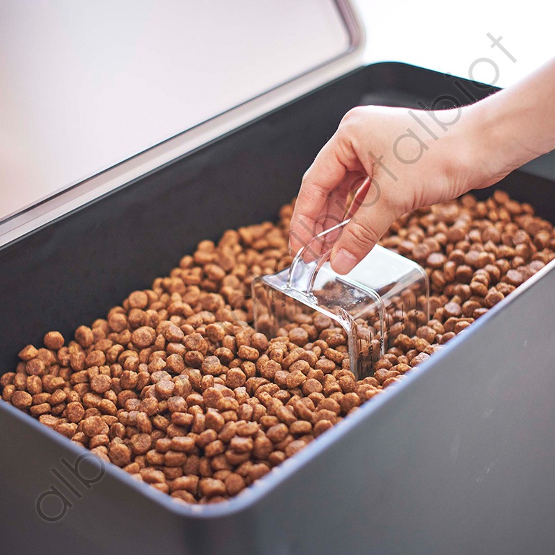 tower 密閉ペットフードストッカー タワー 12kg [ブラック]  5618 計量カップ付