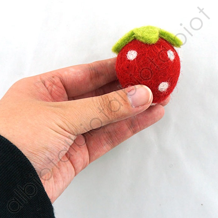 おもちゃ コロコロフェルトトイ いちご (TY-149)